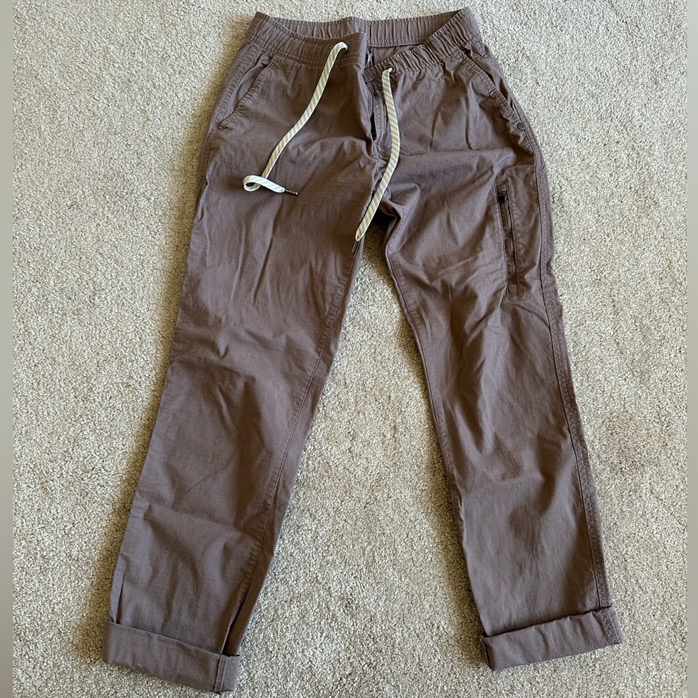 Worn once Women’s Vuori Ripstop pants xs